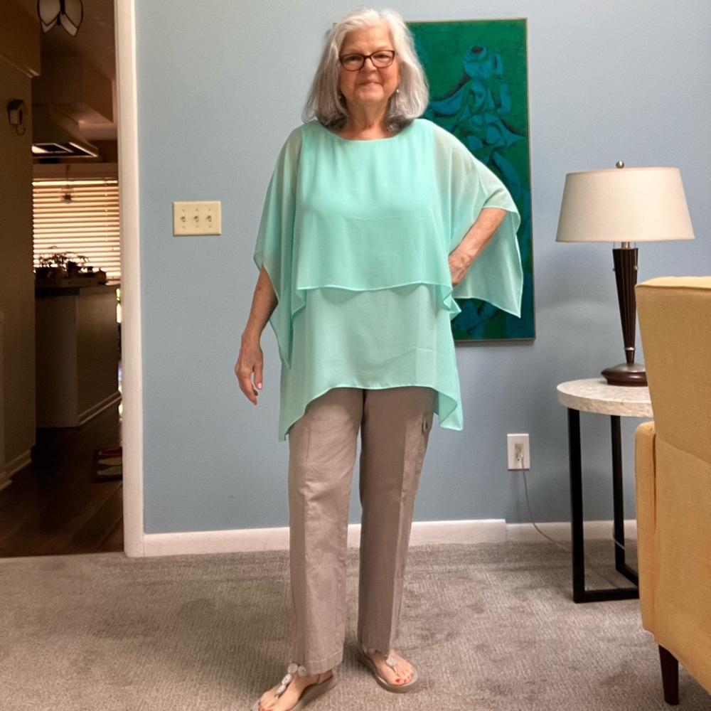 Chico's Size 3 (L) Seafoam Green Tiered Lightweight Flowy Blouse Tunic Length - Picture 12 of 12